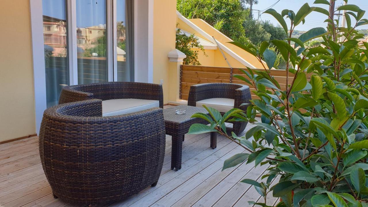 Helen Apartments & Studios Agios Stefanos Avliotes  Eksteriør billede