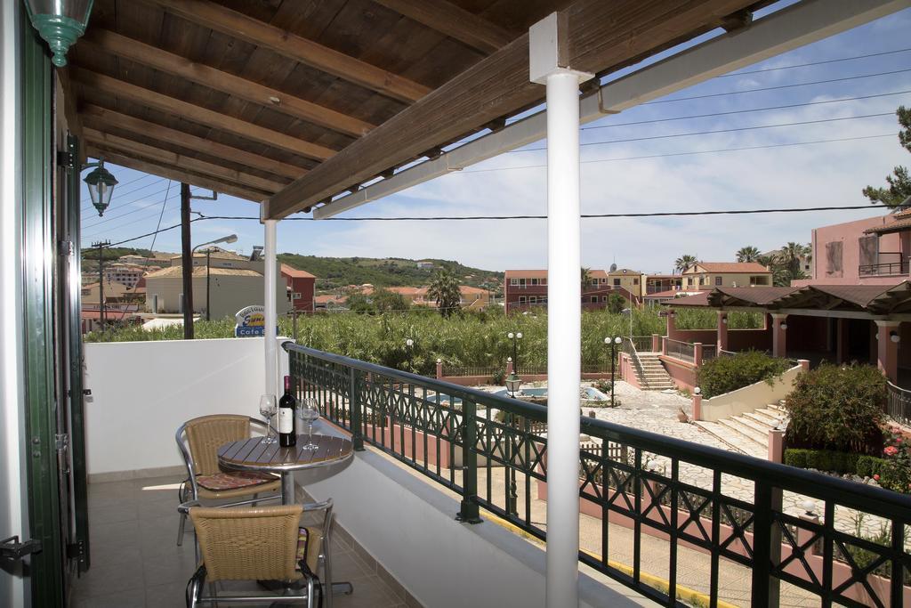 Helen Apartments & Studios Agios Stefanos Avliotes  Eksteriør billede